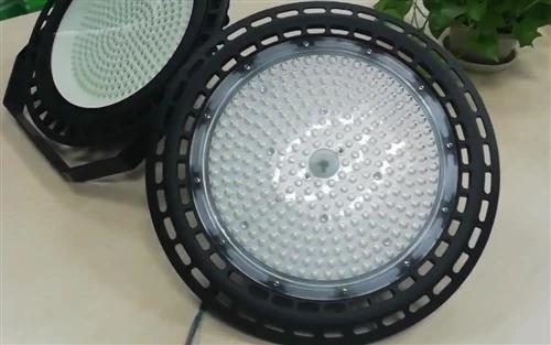 倉庫用 LED 照明の選択戦略: 省エネと安心